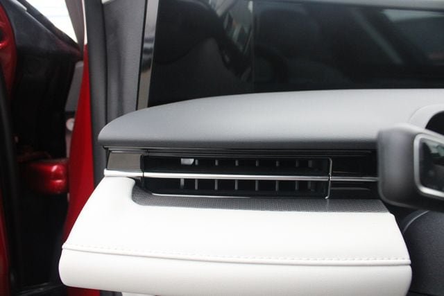 New 2026 Lincoln Nautilus Premier AWD/4WD image 8