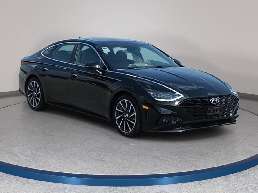 Used 2023 Hyundai Sonata Limited w/ Cargo Package FWD image 3