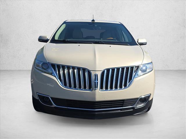 Used 2015 Lincoln MKX FWD w/ Equipment Group 101A image 2