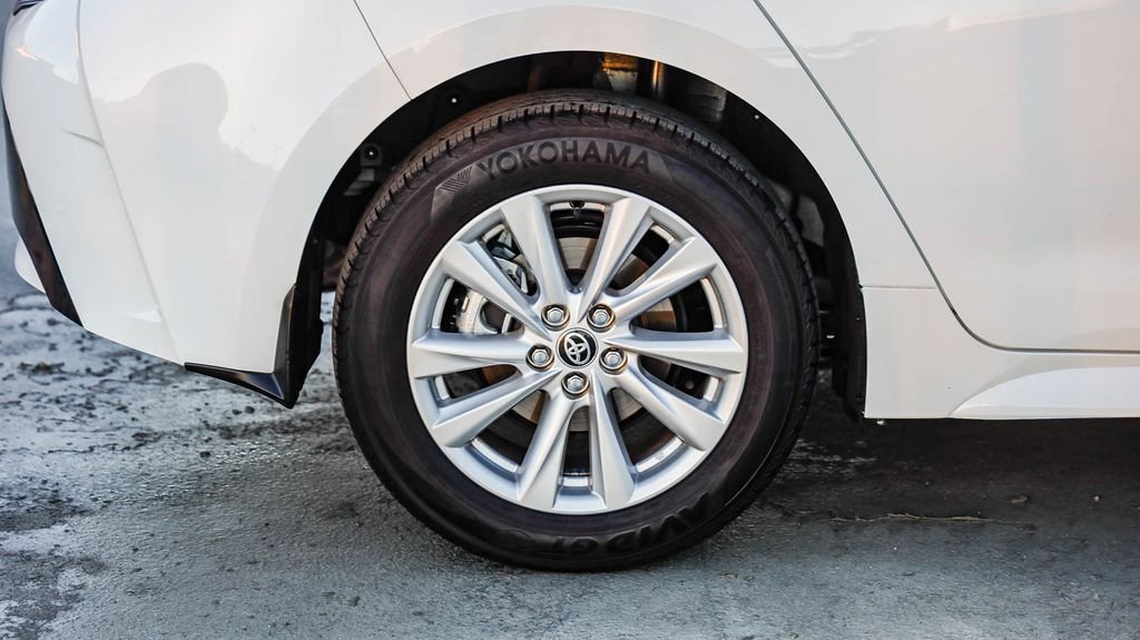 Used 2024 Toyota Corolla SE image 12