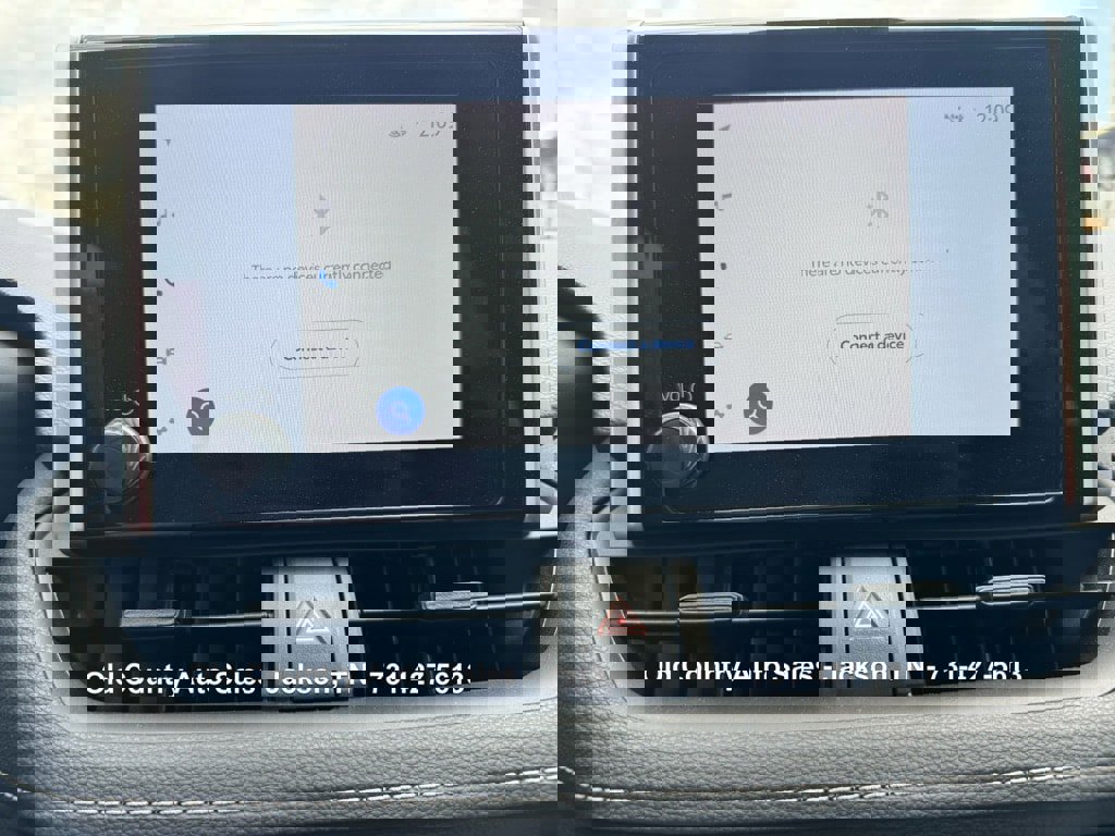 Used 2024 Toyota RAV4 LE image 30