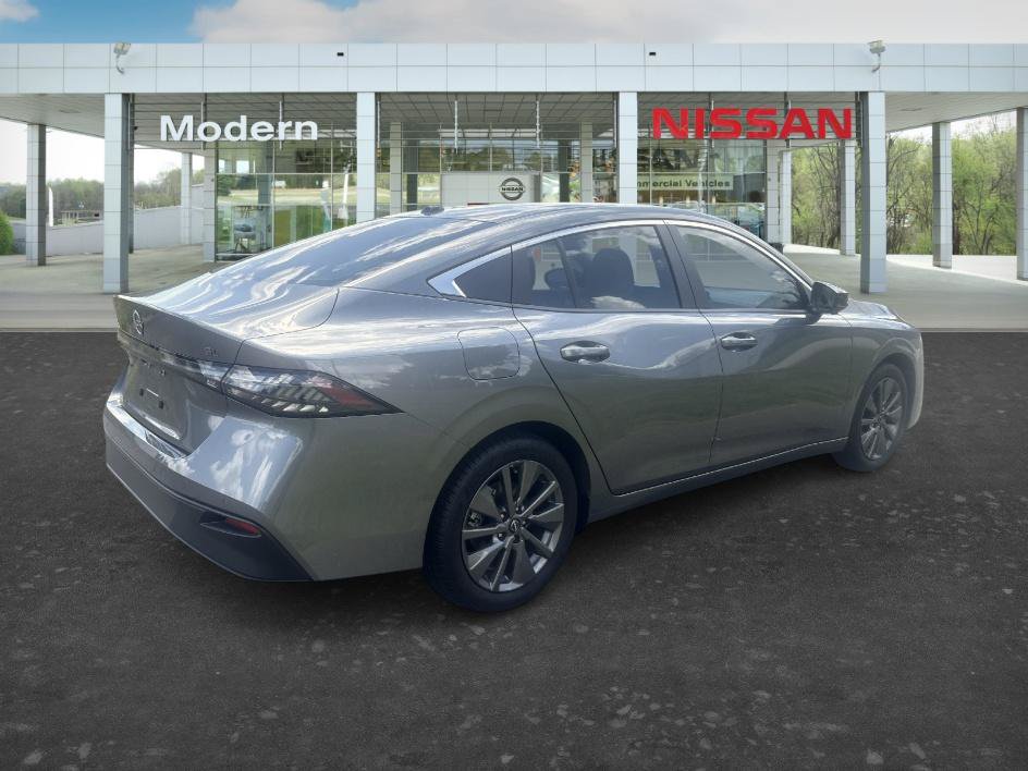 Certified 2026 Nissan Sentra SL w/ Floor Mat Package FWD image 5