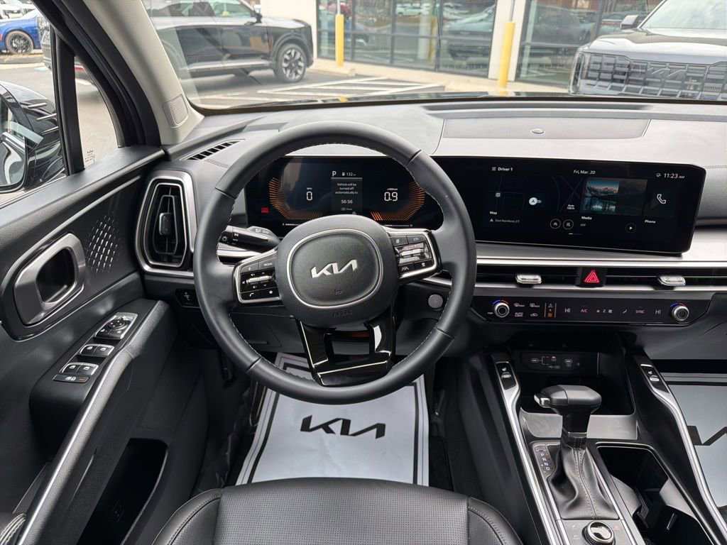 Used 2025 Kia Sorento S image 25