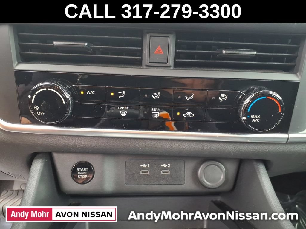 Used 2024 Nissan Rogue S FWD image 24
