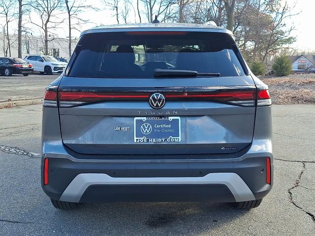Certified 2025 Volkswagen Tiguan S w/ 18" Wheel Package AWD/4WD image 9