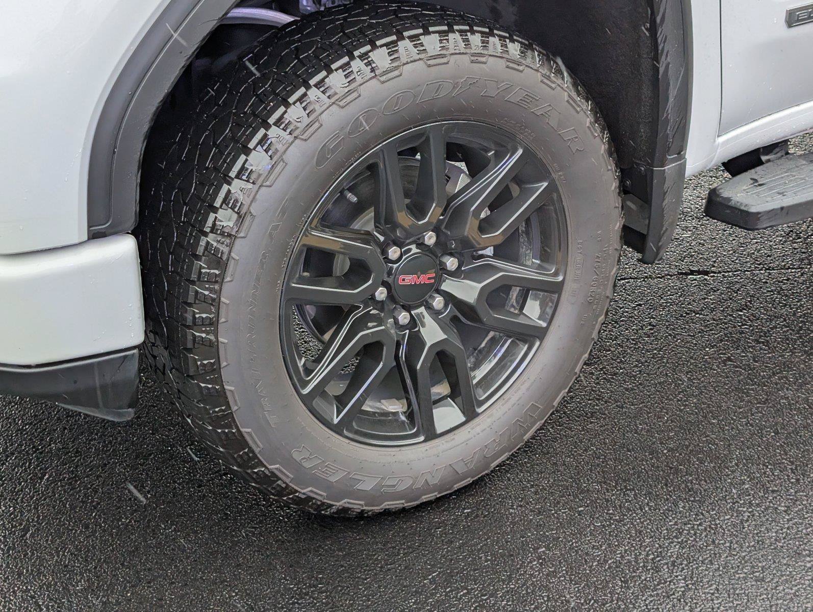 Used 2026 GMC Sierra 1500 Elevation AWD/4WD image 12