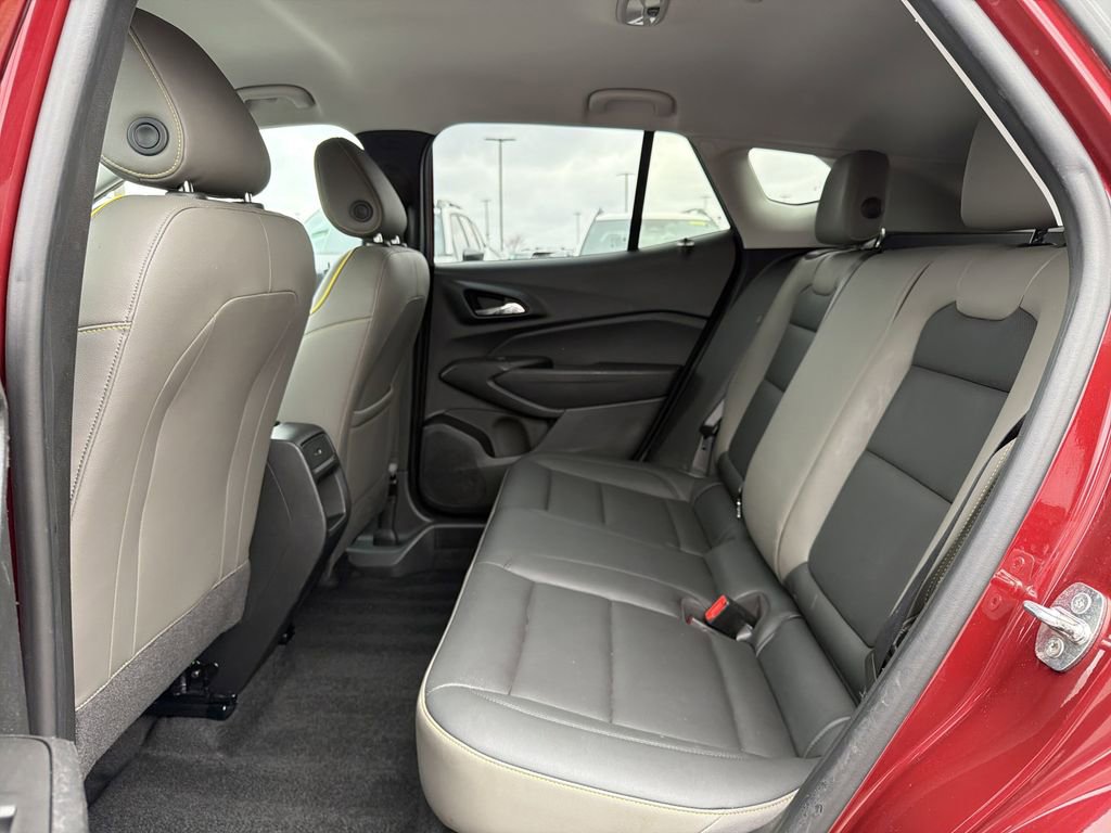 Used 2024 Chevrolet Trax ACTIV w/ Driver Confidence Package image 14