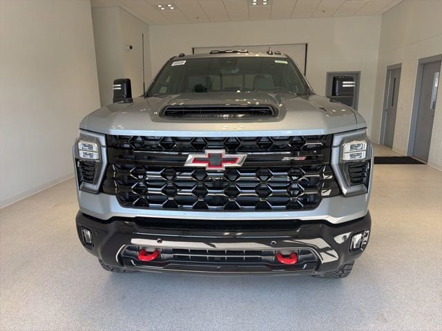 New 2026 Chevrolet Silverado 2500 ZR2 image 2
