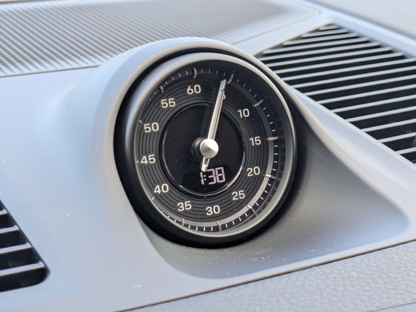 New 2026 Porsche Cayenne S image 21