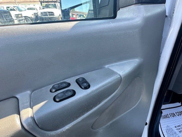 Used 2006 Ford E-350 and Econoline 350 XL image 18