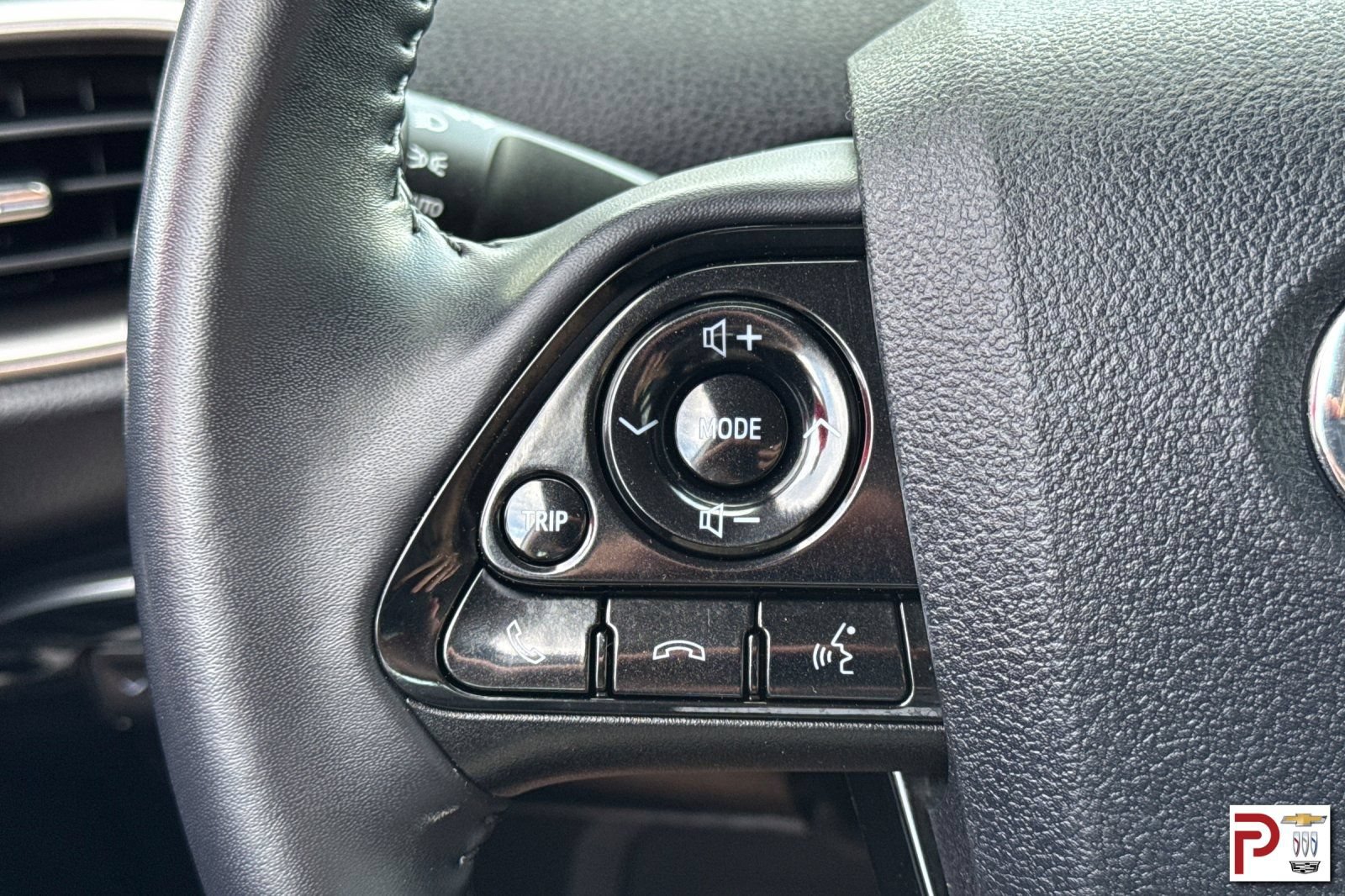 Used 2021 Toyota Prius Prime XLE FWD image 28