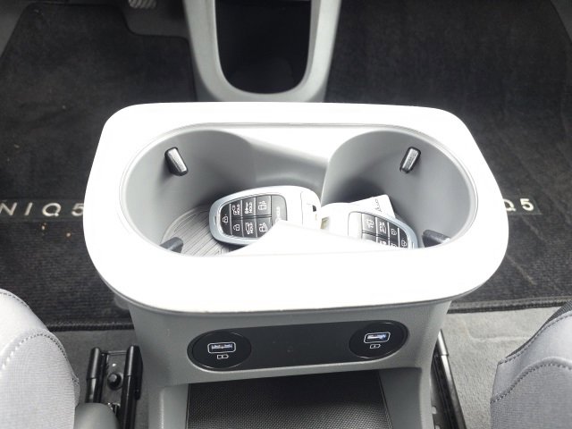 Certified 2024 Hyundai Ioniq 5 SE image 19