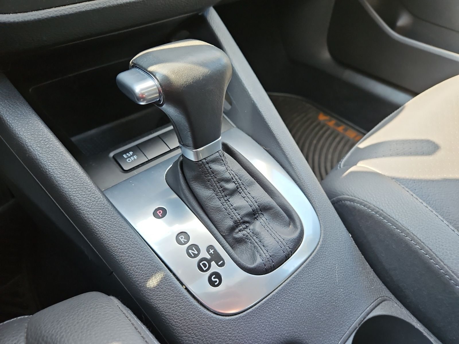 Used 2008 Volkswagen Jetta SE FWD image 26