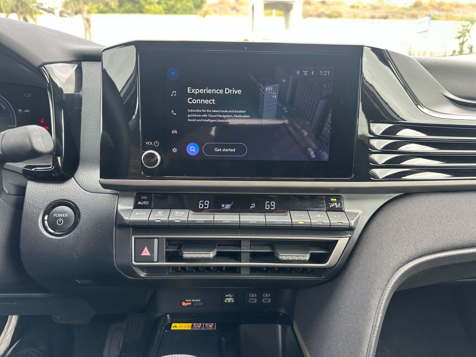 Used 2025 Toyota Camry LE image 21