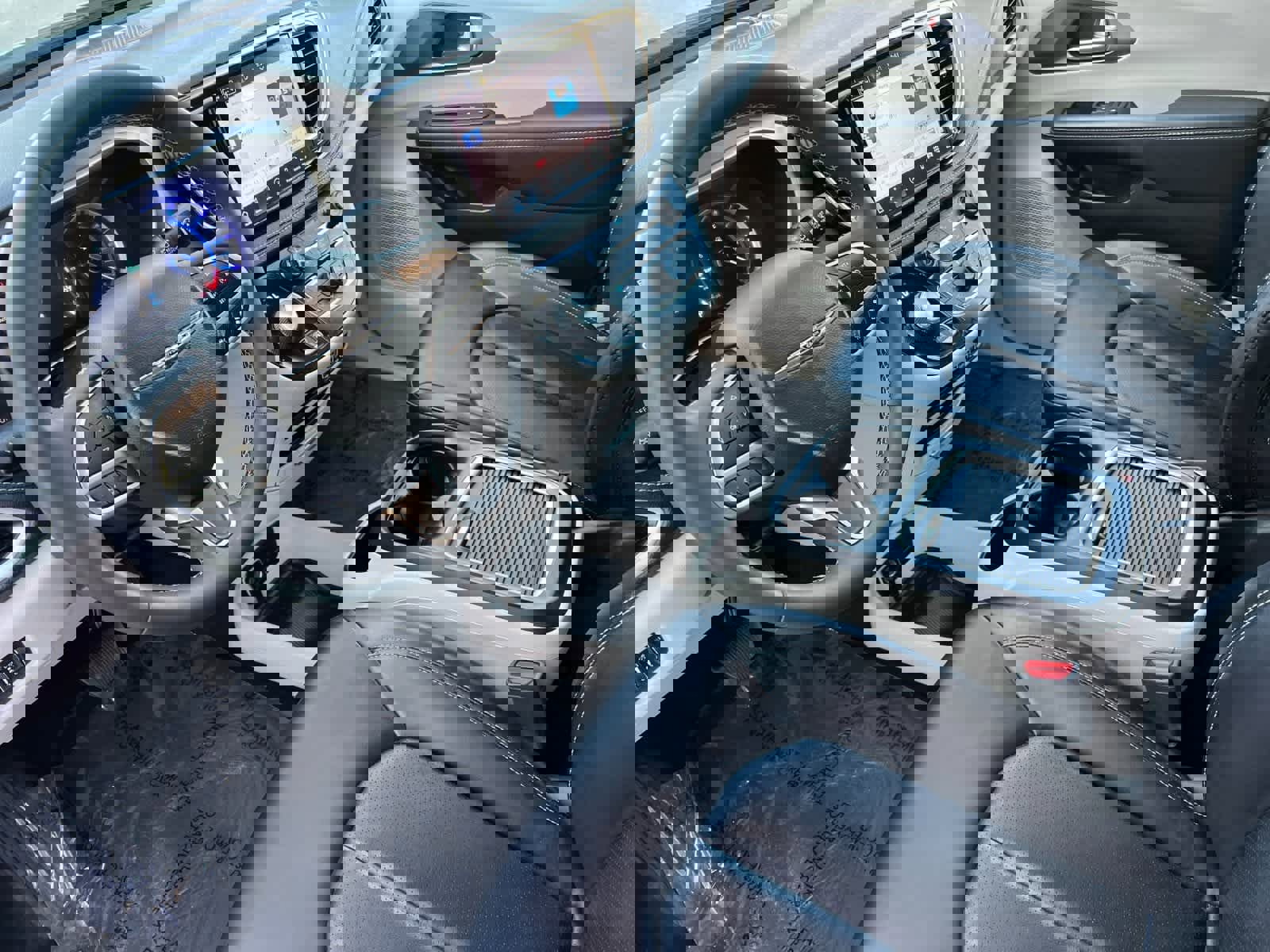 Used 2023 Chrysler Pacifica Touring-L image 12