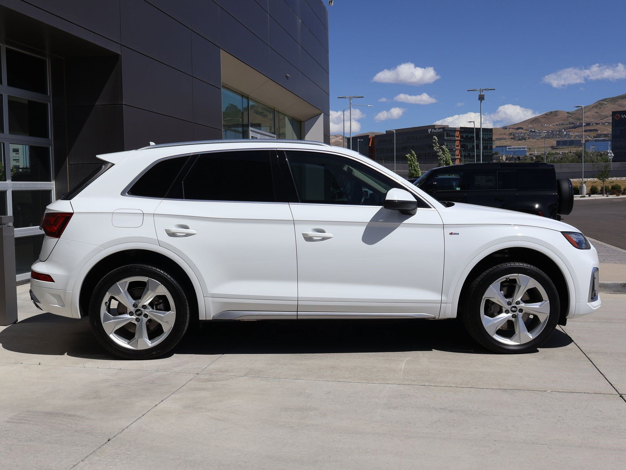 Used 2022 Audi Q5 2.0T Premium Plus AWD/4WD image 4