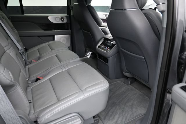 Used 2021 Lincoln Navigator Reserve w/ Luxury Package RWD image 20
