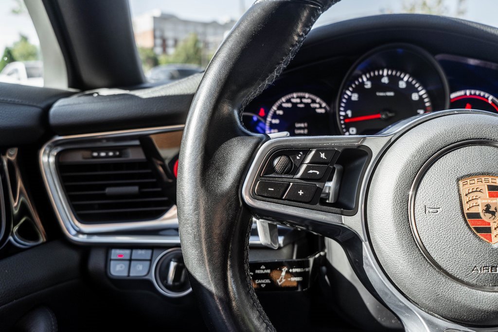 Used 2018 Porsche Panamera 4 image 21