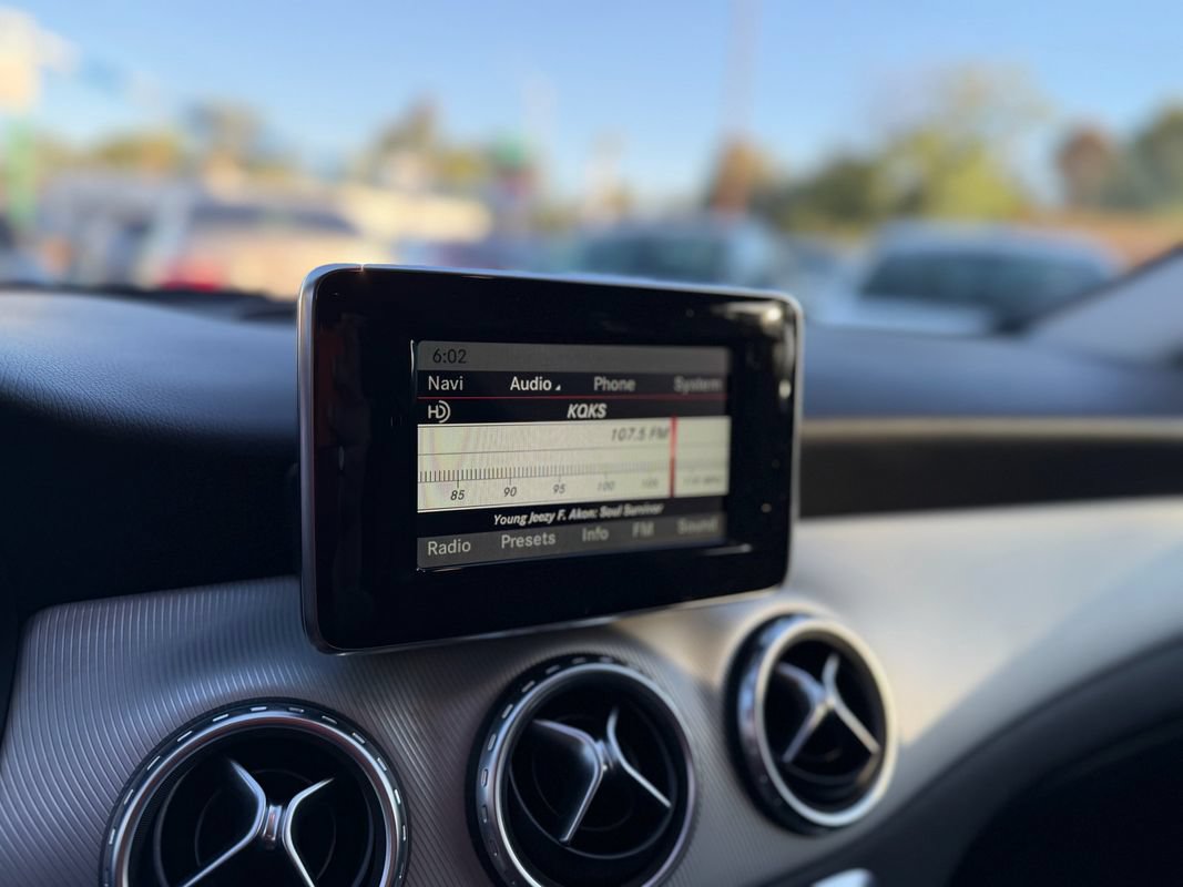 Used 2015 Mercedes-Benz GLA 250 4MATIC image 21