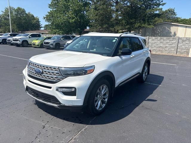 Used 2022 Ford Explorer Limited w/ Equipment Group 301A AWD/4WD image 2
