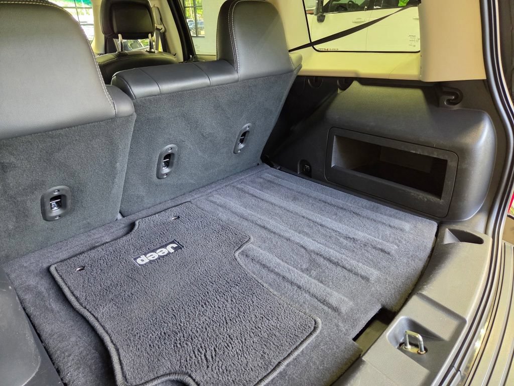 Used 2017 Jeep Patriot High Altitude AWD/4WD image 9
