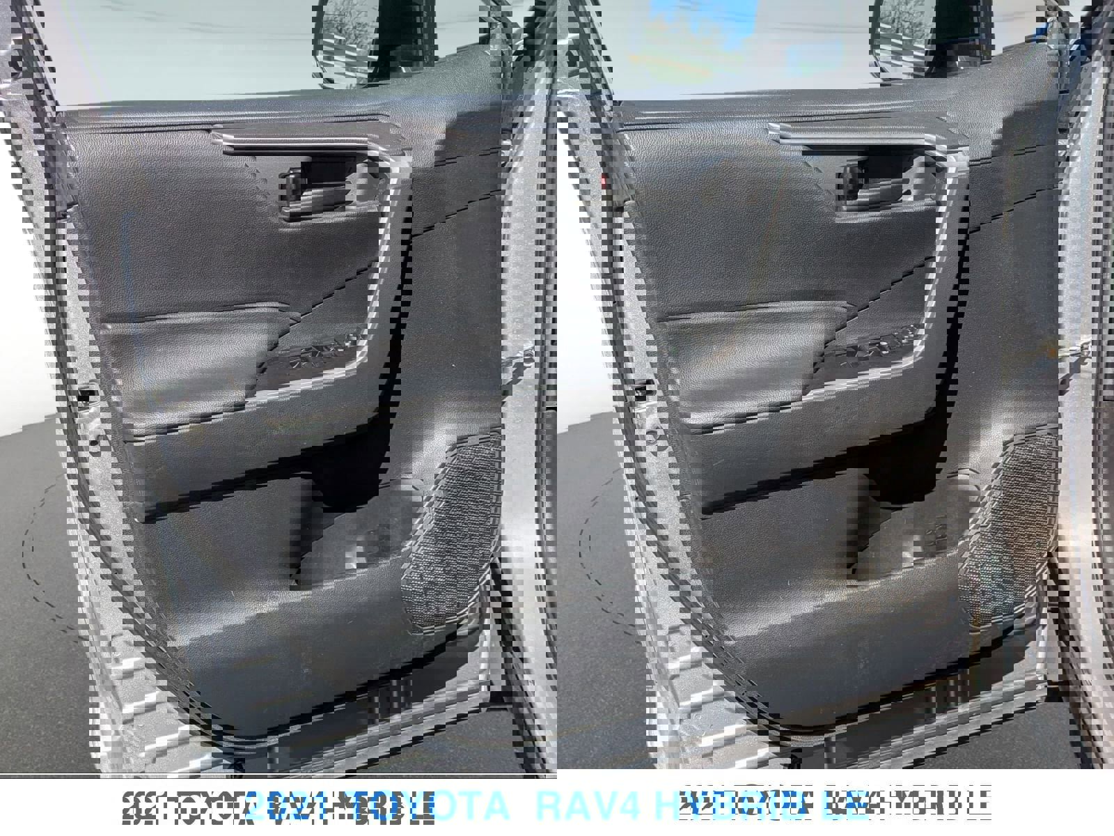 Used 2021 Toyota RAV4 LE AWD/4WD image 11