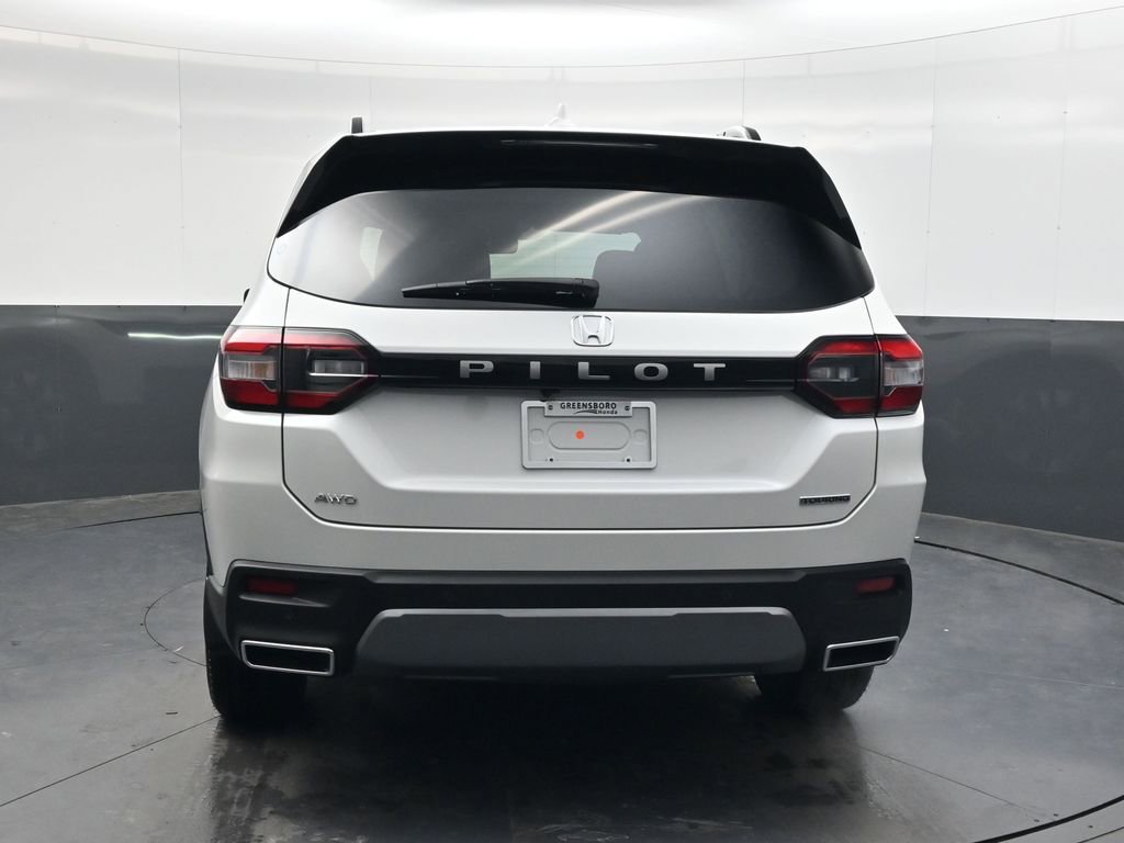 New 2026 Honda Pilot Touring image 6
