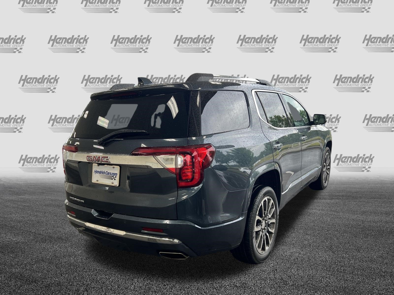 Used 2020 GMC Acadia Denali w/ Technology Package FWD image 10