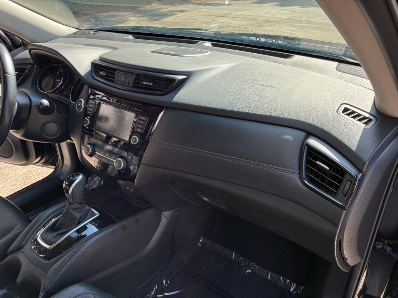Used 2018 Nissan Rogue SL AWD/4WD image 26