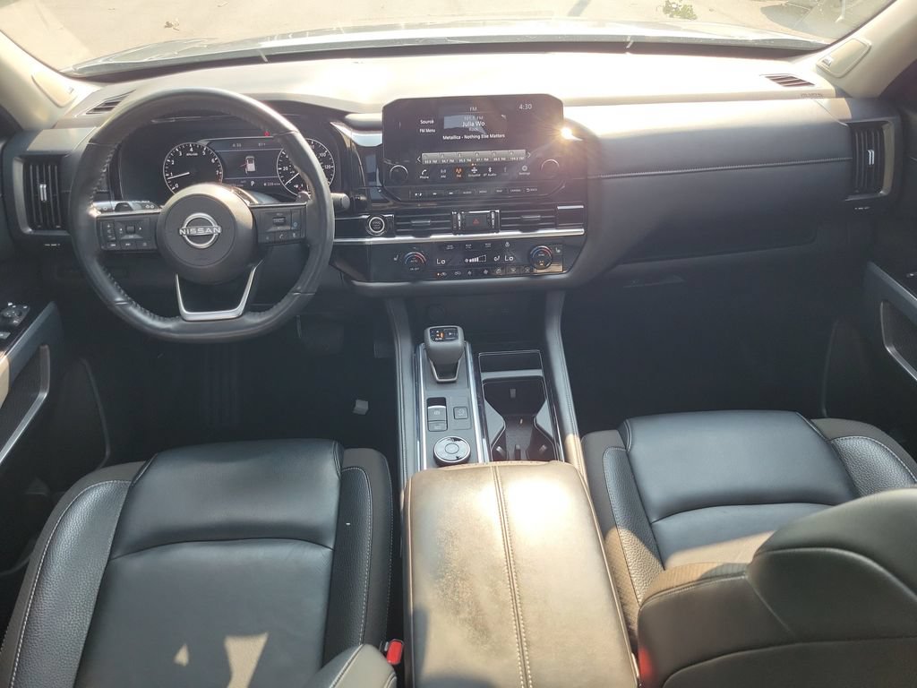 Used 2024 Nissan Pathfinder SL w/ SL Premium Package AWD/4WD image 14