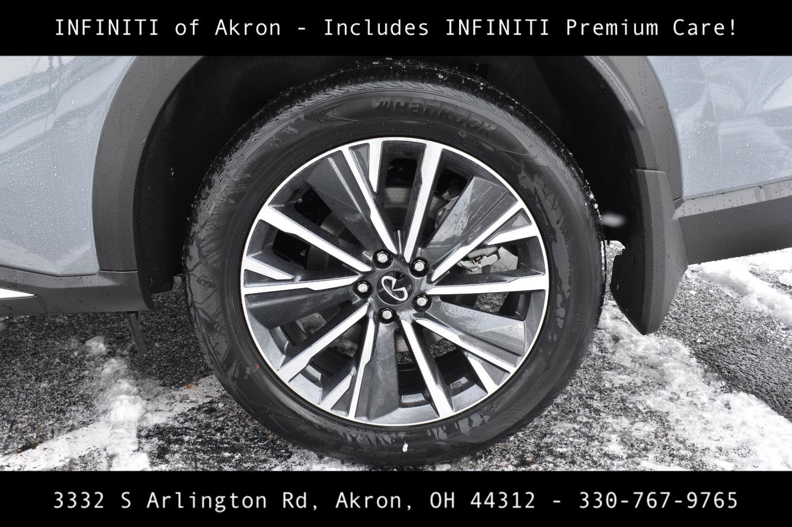 New 2026 INFINITI QX60 Luxe w/ Family Package image 30