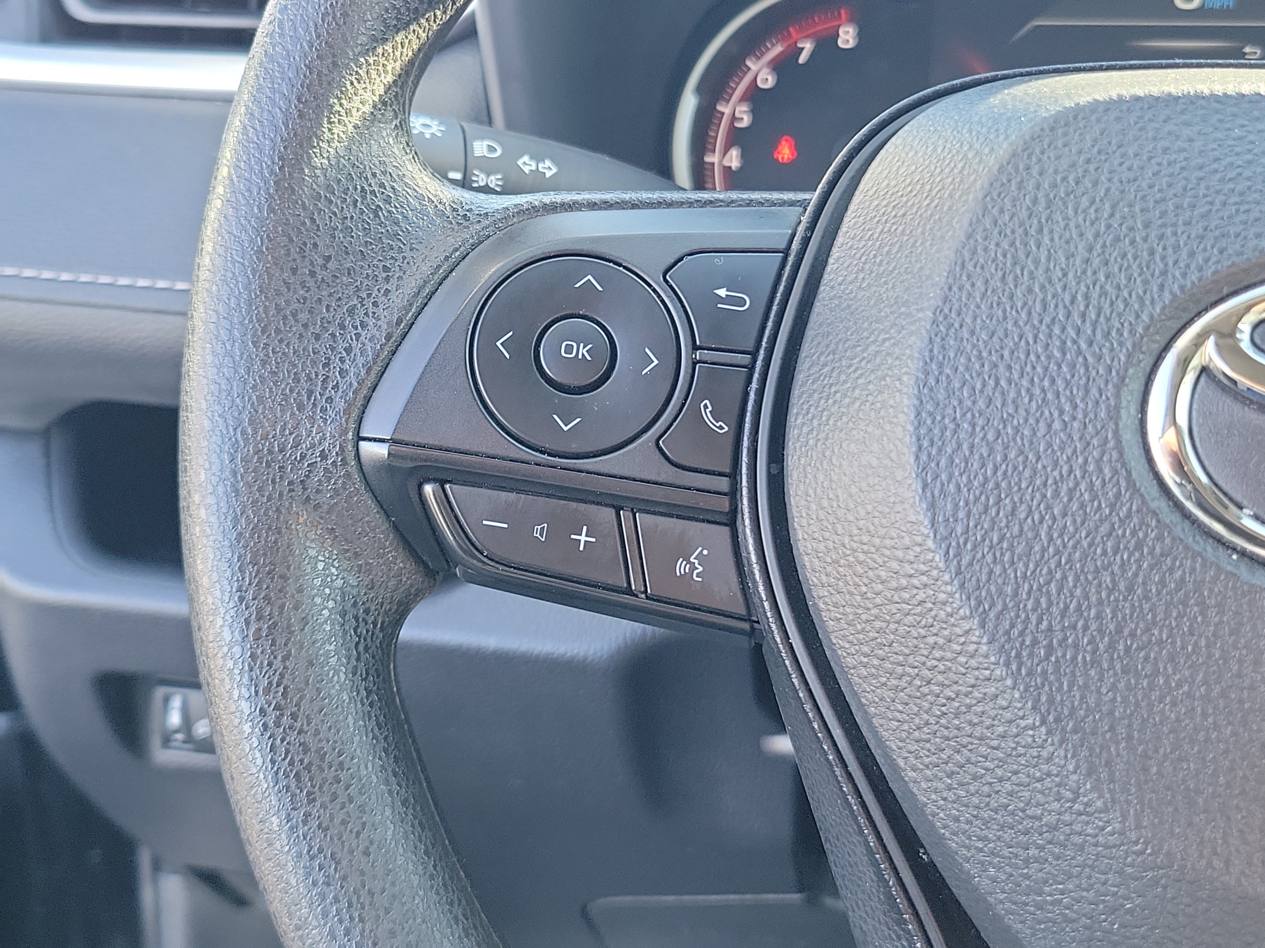 Certified 2025 Toyota RAV4 XLE image 17