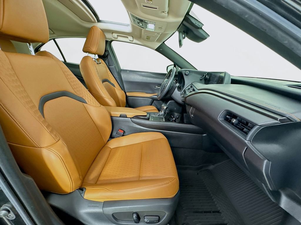 Used 2020 Lexus UX 200 FWD image 36