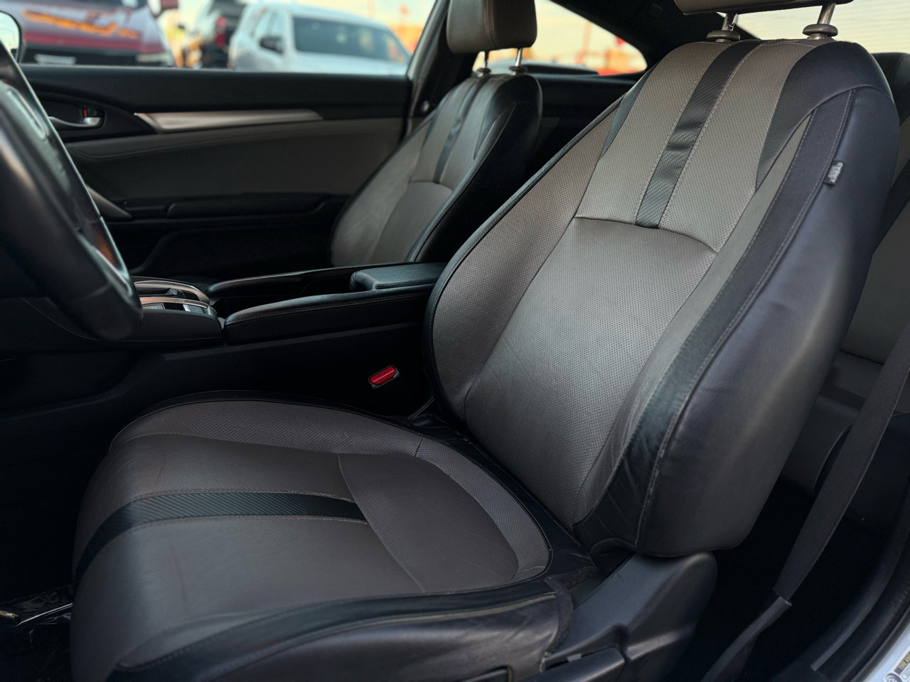 Used 2016 Honda Civic Touring image 10