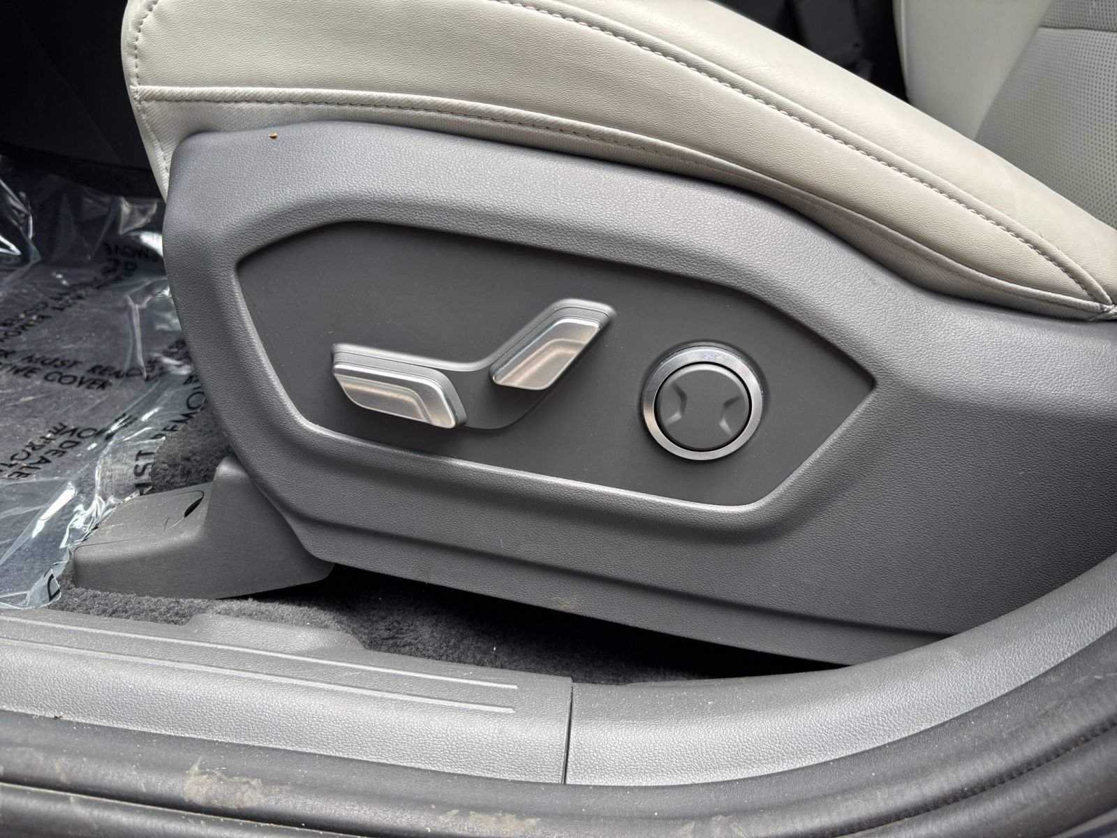 Used 2025 Hyundai Santa Fe SEL AWD/4WD image 22
