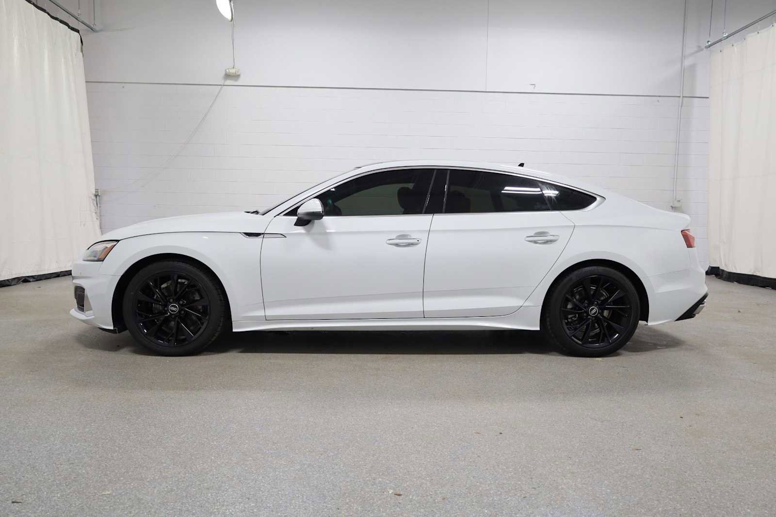 Used 2022 Audi A5 2.0T Premium image 2