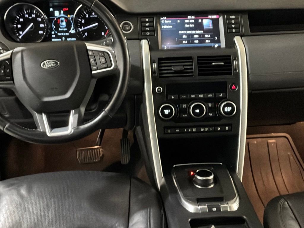 Used 2018 Land Rover Discovery Sport HSE image 19