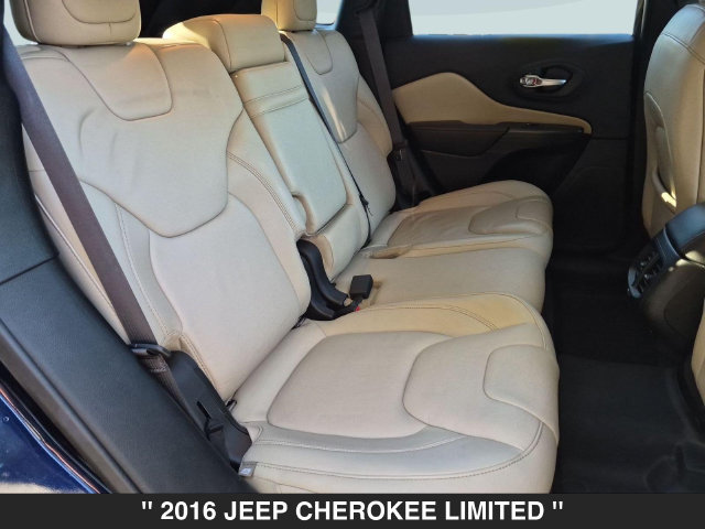 Used 2016 Jeep Cherokee Limited AWD/4WD image 31