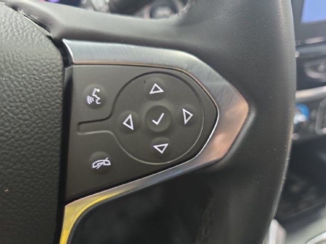 Used 2023 Chevrolet Traverse LT w/ Rear Camera Mirror Package AWD/4WD image 21