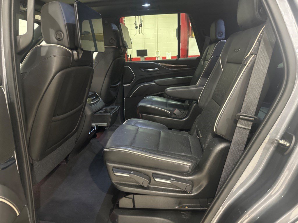 Used 2021 Cadillac Escalade Premium Luxury w/ Driver Assist Tech Package AWD/4WD image 12