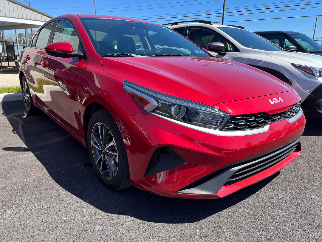 Used 2024 Kia Forte LXS w/ LXS Technology Package FWD image 6