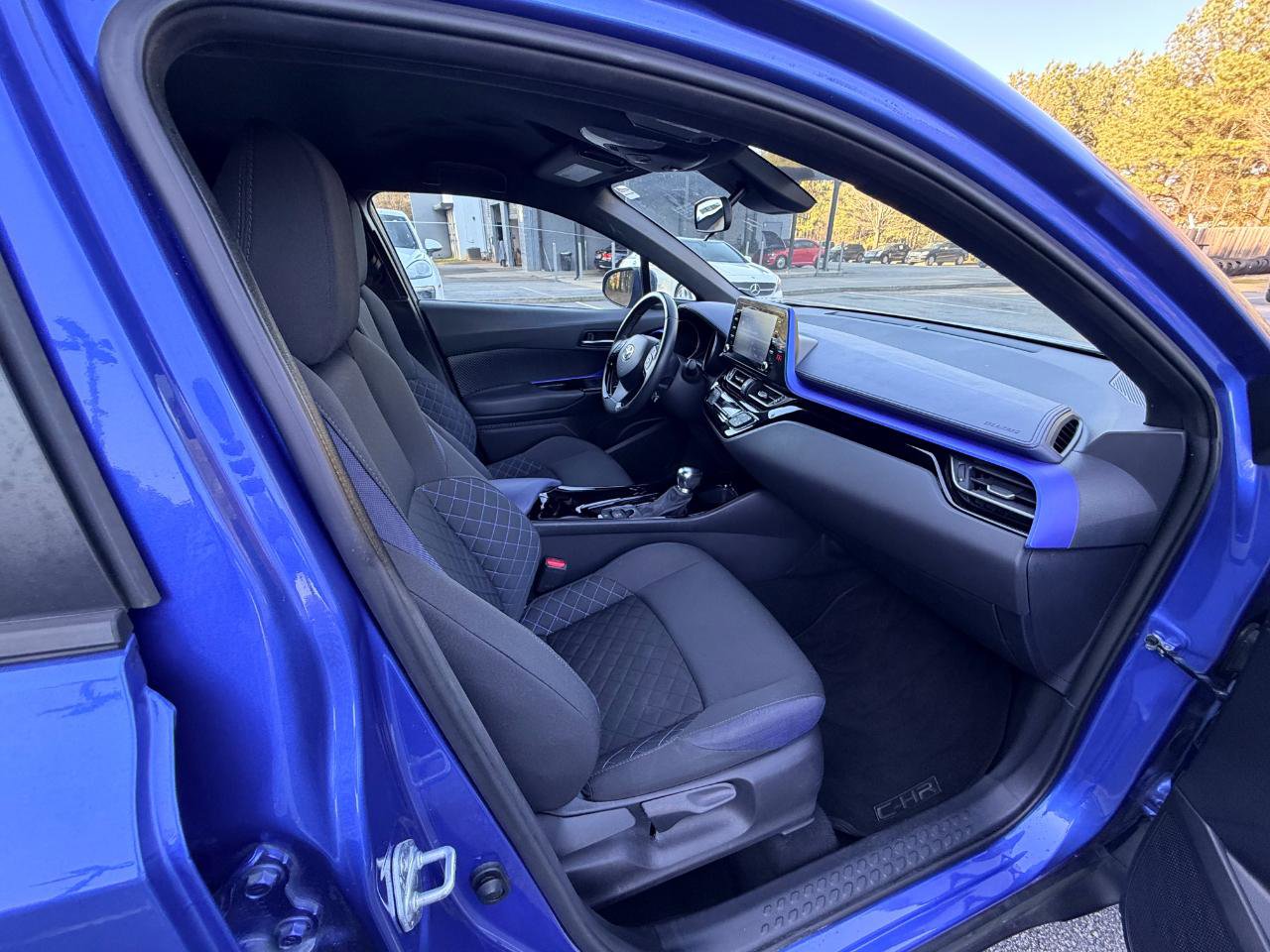 Used 2022 Toyota C-HR XLE FWD image 15