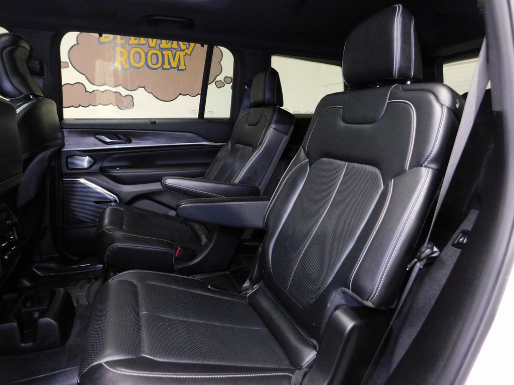 Used 2022 Jeep Grand Cherokee L Overland w/ Luxury Tech Group IV image 83