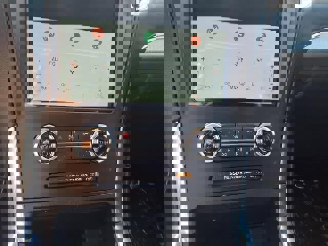 Used 2024 Ford Edge Titanium image 12