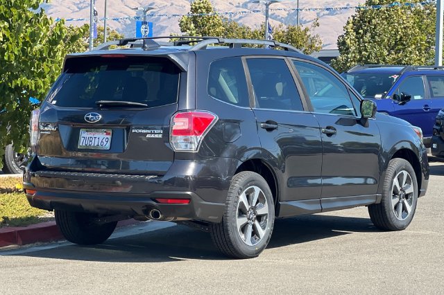 Used 2017 Subaru Forester 2.5i Limited w/ Popular Package #1 AWD/4WD image 4