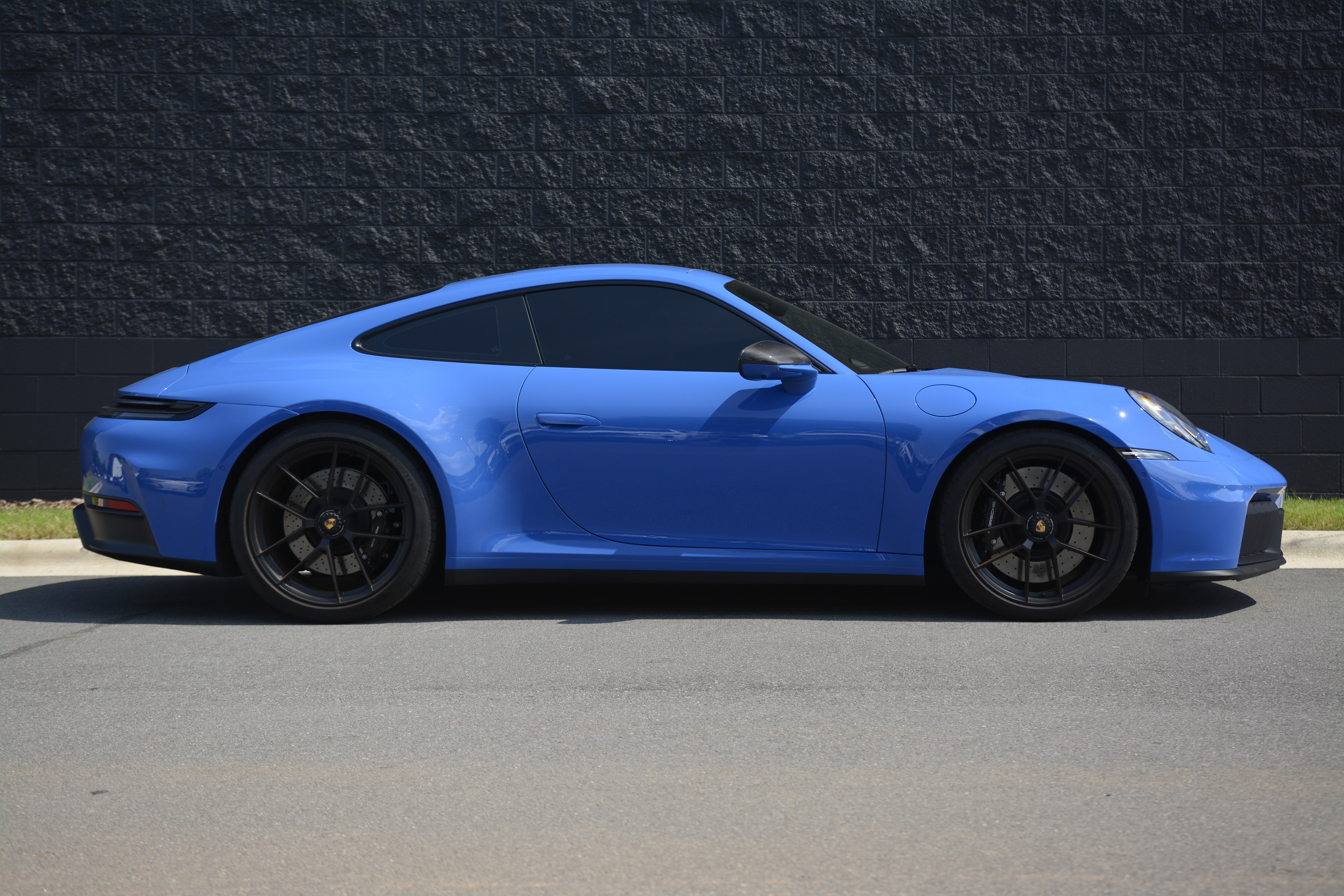 Certified 2025 Porsche 911 Carrera GTS RWD image 8