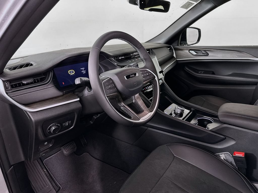 New 2026 Jeep Grand Cherokee Altitude AWD/4WD image 13
