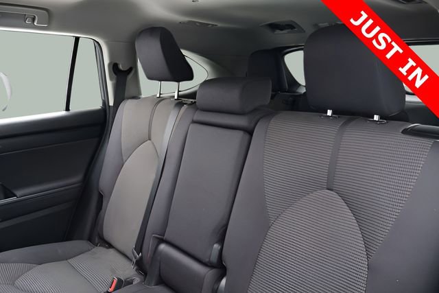 Used 2023 Toyota Highlander LE image 17