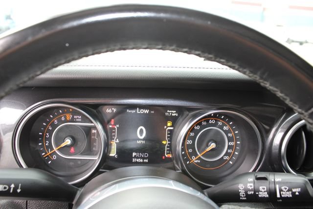 Used 2022 Jeep Wrangler Unlimited Sahara AWD/4WD image 21