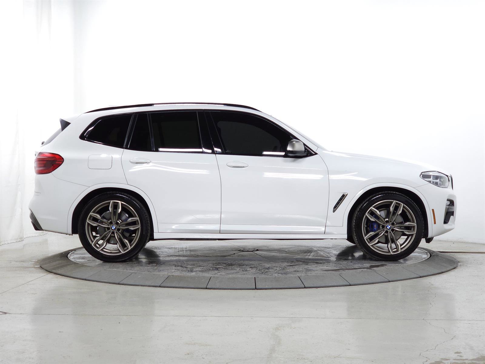 Used 2018 BMW X3 M40i image 12